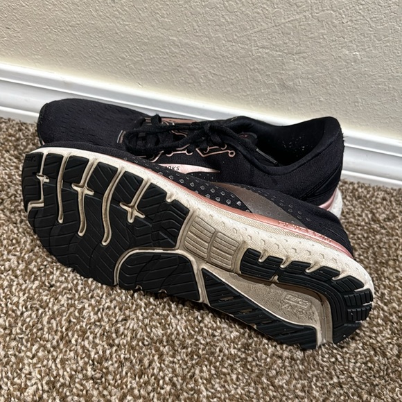 Brooks Shoes - Picture 3 of 3